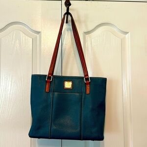 Vintage Dooney and Bourke teal blue pebbled leather purse.
